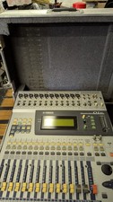 Yamaha digital mixing desk 01v 