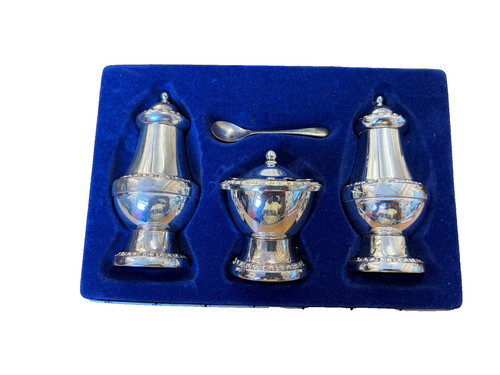 Boxed vintage silver - boxed,
