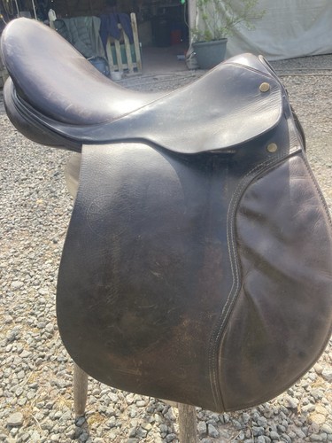 Lovely deep seated saddle - deep,
