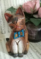 VINTAGE HAND CARVED & HAND