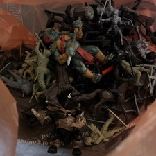 JobLot/Bundle - VINTAGE TOY SOLDIERS + TOY KNIGHTS SELECTION. (USED) | NO BOXES 
