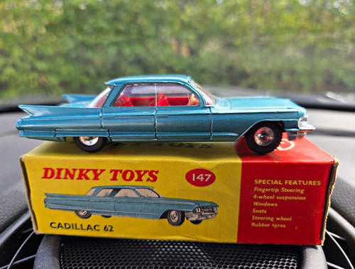 Dinky toys 147 cadillac - 147, 62