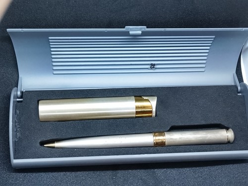 Retro 1980s lighter - , pen