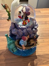 Disney snow globe very rare