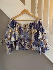 Ruffle sleeve vintage style