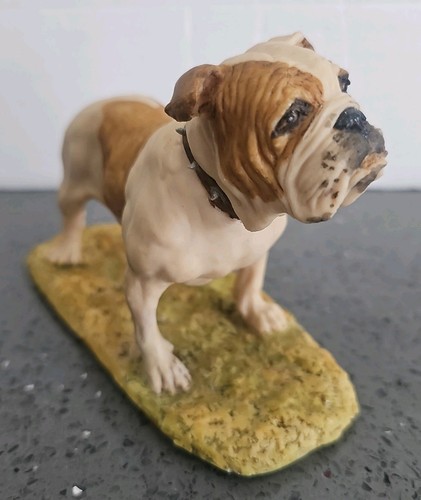 Border fine arts bulldog - border,