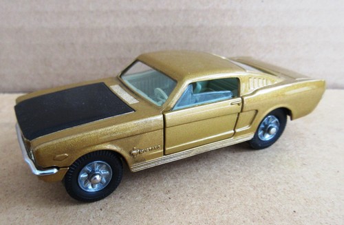 Corgi collector club 320 - corgi,