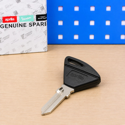 Original aprilia key - original, blank
