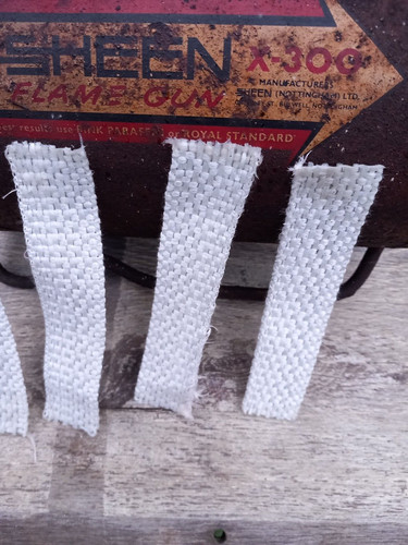 Non asbestos wick for - a,