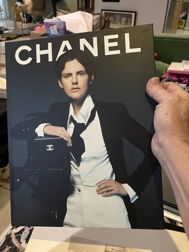 Chanel vintage 1997 catalogue - chanel,
