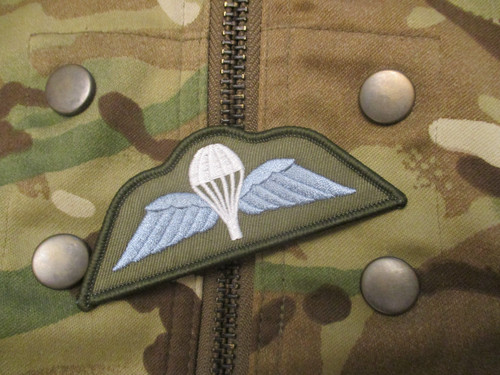 Current british army parachute - british,