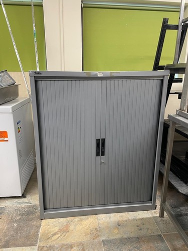Storage cabinet