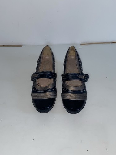 Black and brown - striped, mary