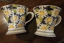 Pair of Fine bone china mugs by Queen's Bone China