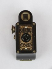 Coronet Midget Vintage Miniature 16mm Bakelite Cameras. Black