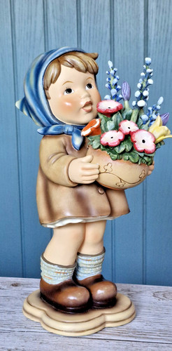 Rare hummel beautiful - 12",