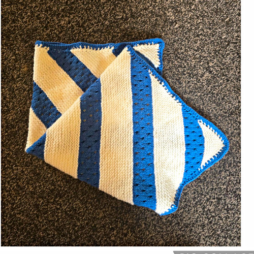 Blue white striped knitted - white,