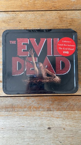 The evil dead collector - the, collector's