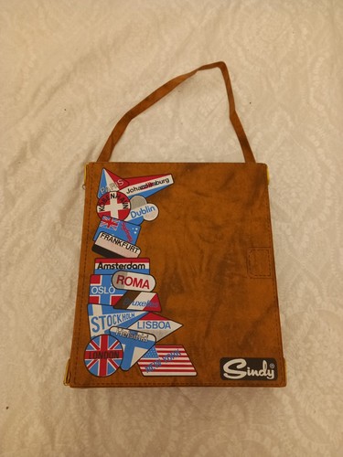 Vintage 1977 sindy hotel - vintage,