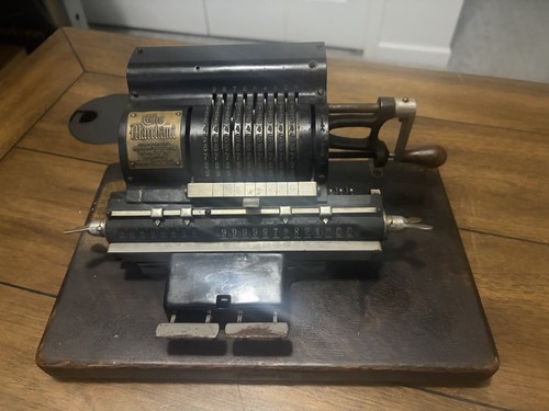 Antique the marchant - "the,