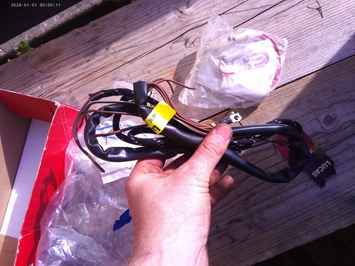 New lucas triumph t100 tr6c - new,
