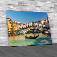 Rialto Bridge In Venice Canvas