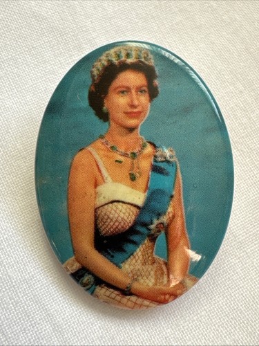 Vintage queen elizabeth ii - **vintage,