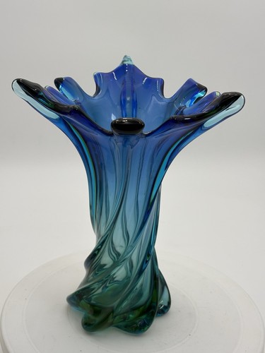 Rare stylish tipped vase - *rare*,