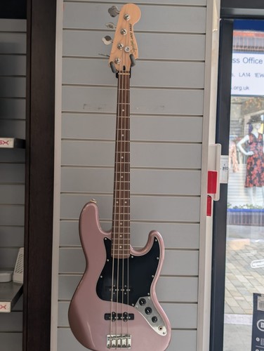 Squier jazz bass guitar - squier,