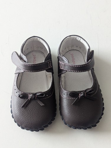 Girls shoes months - 18-24,