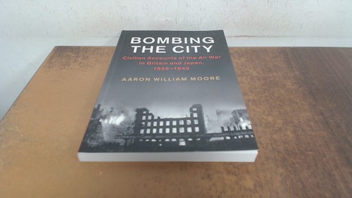 Bombing the city - bombing, city: