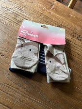 3 pairs of patterned socks