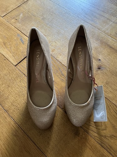 Glittery gold prom - glittery,