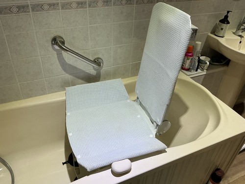Aquatech rechargeable bath