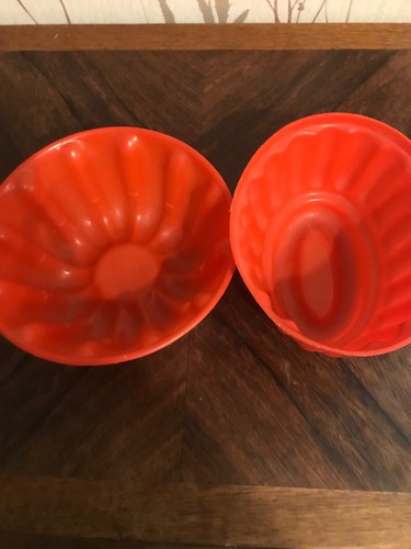Vintage plastic jelly mould - plastic,