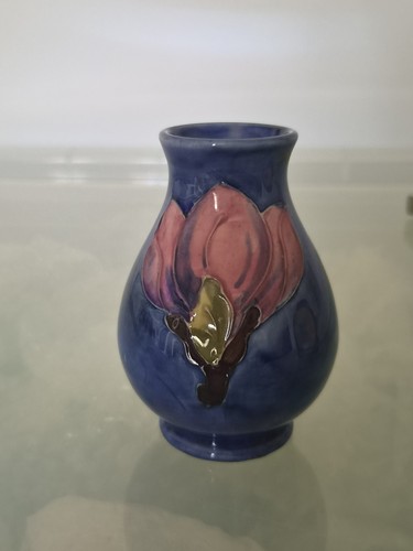 Small moorcroft vase - small,