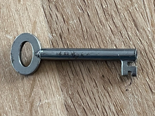 1900s long shank key - , (