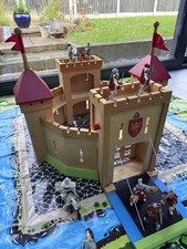 Early Learning Centre Wooden Castle with Knights and Dragons