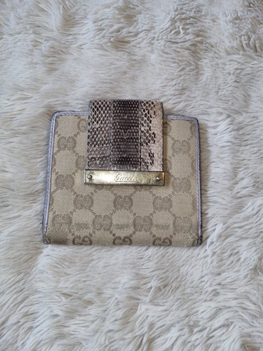 Gucci monogram compact - gucci, gg