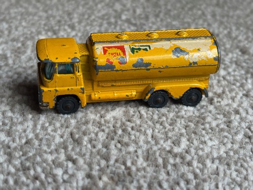 Husky guy warrior tanker toy - tanker,