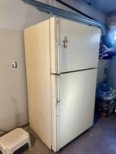 Large Refrigerator/Freezer -