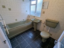 Complete 1970s Bathroom Suite