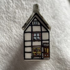 1982 Village in Porcelain by Wade of England Miniature "The Sweet Shop" #22