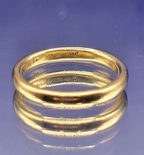 22ct gold band ring - gold,