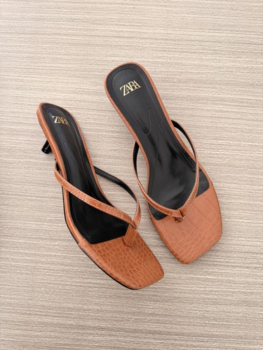 Tan croc print toe - croc, post
