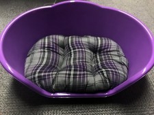 LUXURY MEDIUM PLASTIC PURPLE WITH PURPLE TARTAN CUSHION PET BED DOG/ CAT