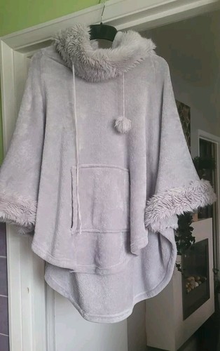 Cape loungewear hooded - loungewear,