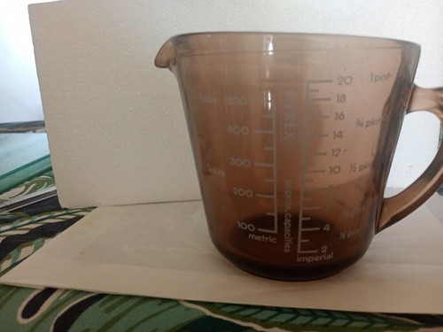 Pyrex measuring jug - measuring,