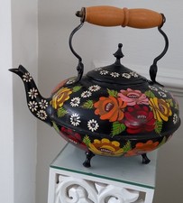 Beautiful floral kettle/teapot