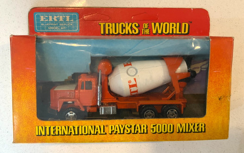 Ertl trucks the world - ertl,